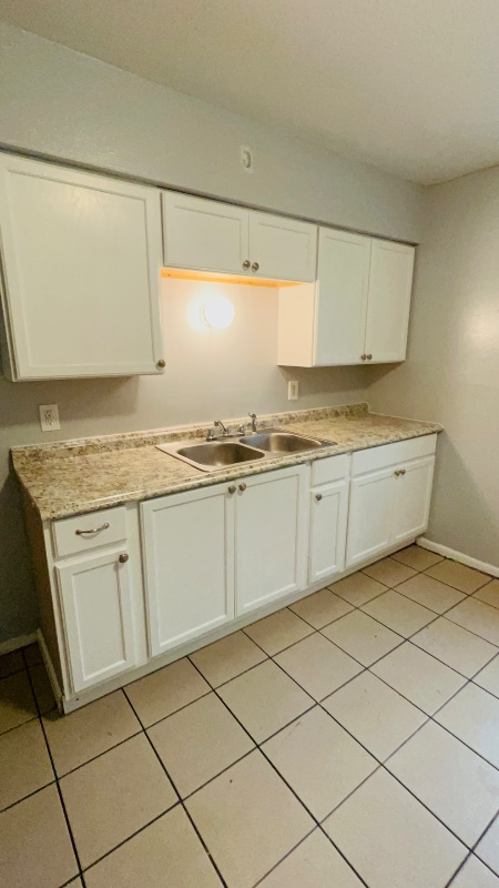 Foto del edificio - 5944 N 61st St