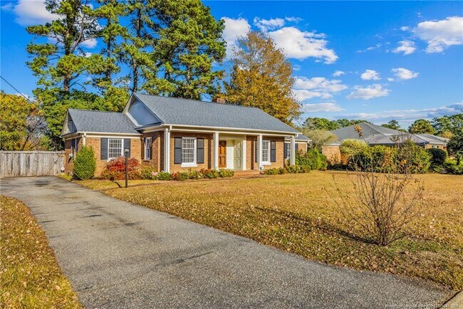 Building Photo - 2706 Huntington Rd