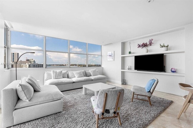 Building Photo - 20 Island Ave