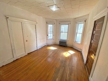 Building Photo - 16 Elmhurst St