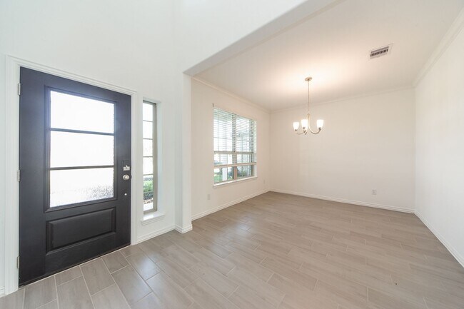 Building Photo - 2718 Ocean Pass Ln