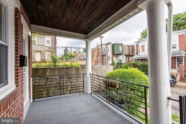 Foto del edificio - 6132 Musgrave St