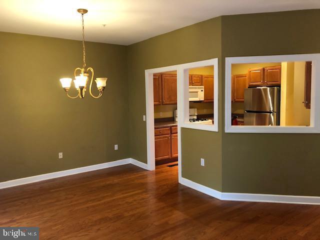 Building Photo - 28480 Pinehurst Cir