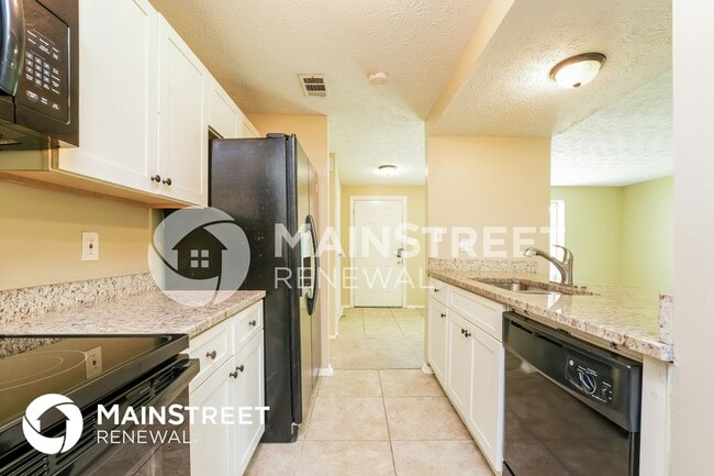 Building Photo - 5372 Tracey Dr