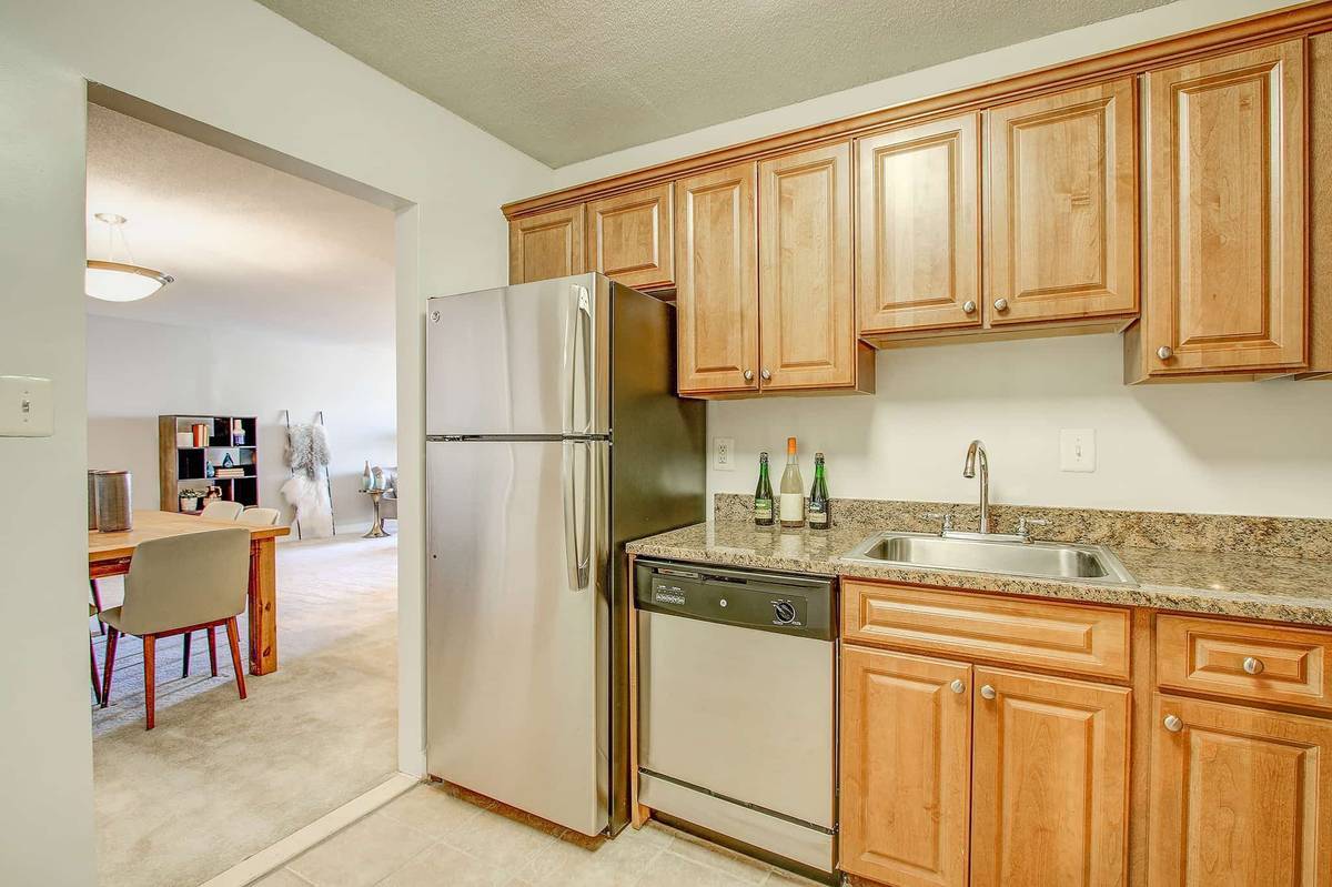 Foto principal - 4450 S Park Ave