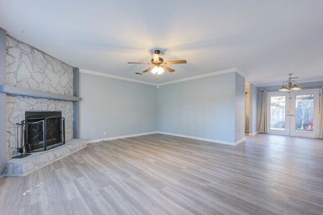 Building Photo - 8042 Nova Ct