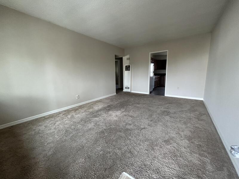 Primary Photo - 1540.5 Diamond St