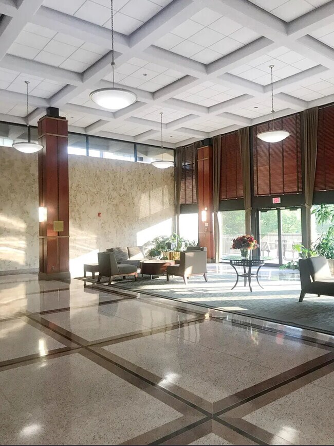 Building Photo - 5501 Seminary Rd