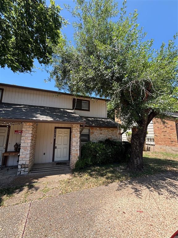 Primary Photo - 3537 N Hills Dr