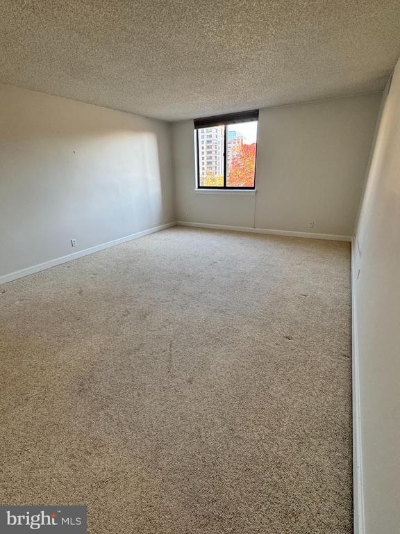 Foto del edificio - 3800 Fairfax Dr