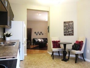 Building Photo - 310 Riverdale Av