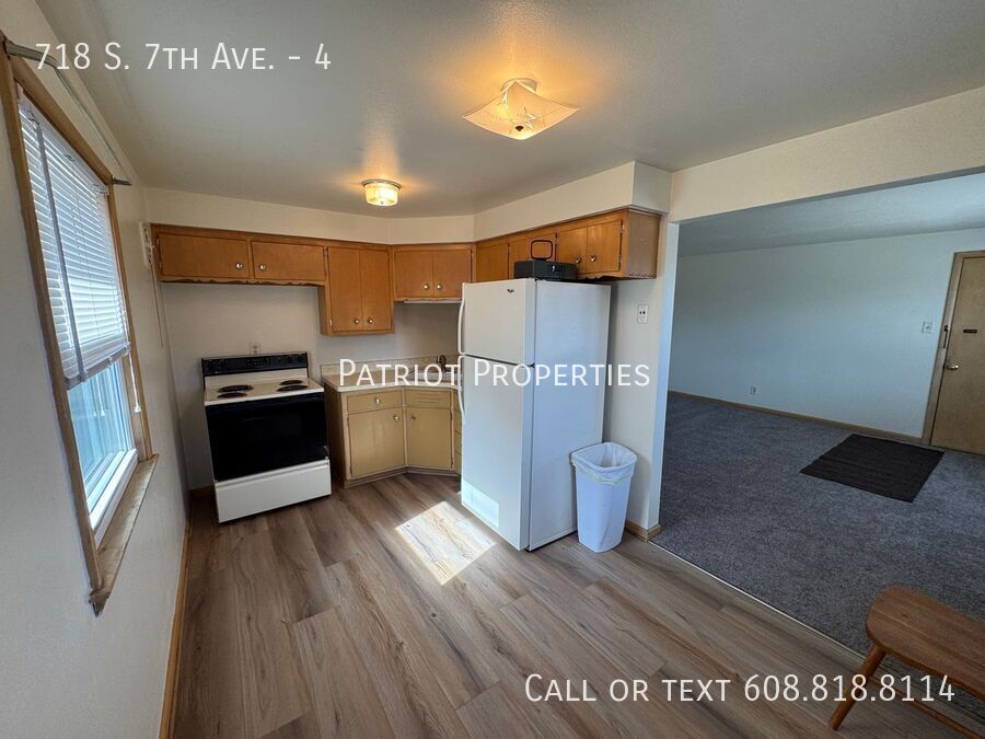 Foto principal - 2 Bedroom/ 1 Bathroom in West Bend, WI