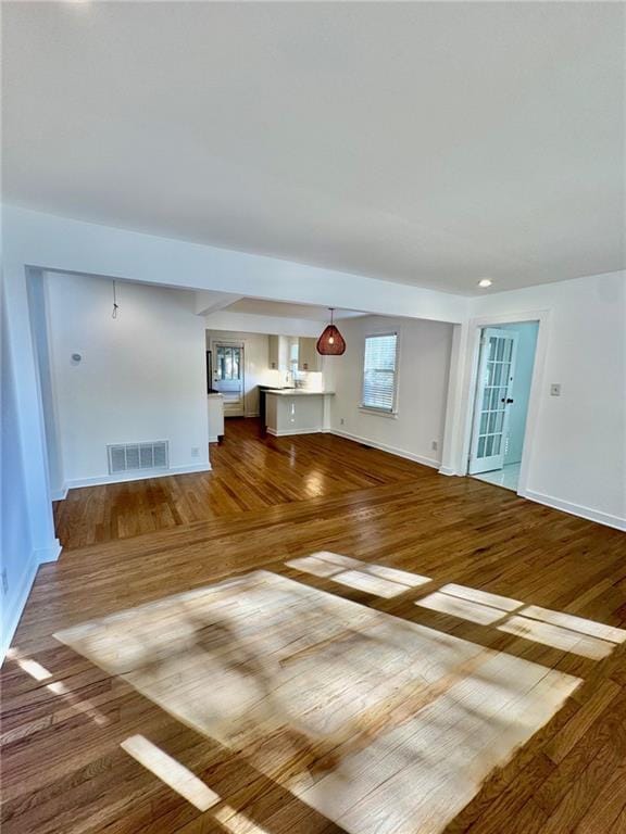 Foto del edificio - 635 Valley Brook Rd