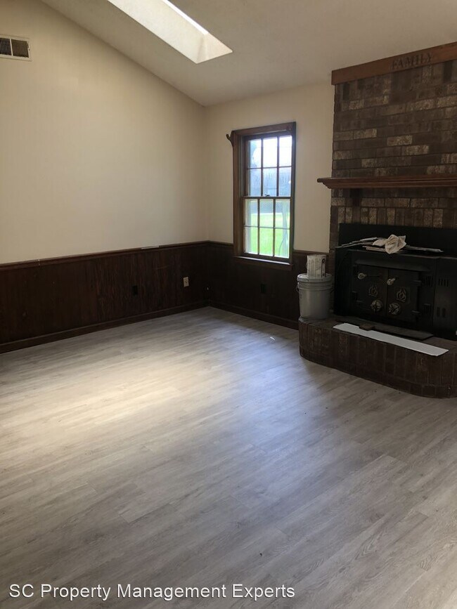 Building Photo - 3 br, 2 bath House - 500 Cherokee Dr