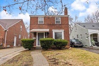 Building Photo - 11059 Lakepointe St
