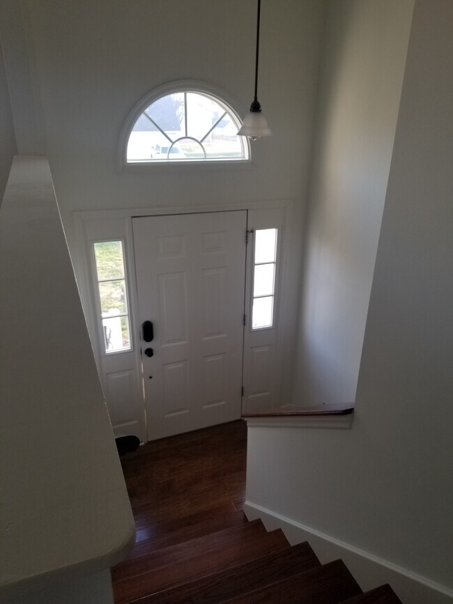 Foto del edificio - 210 Crystal Springs Cir