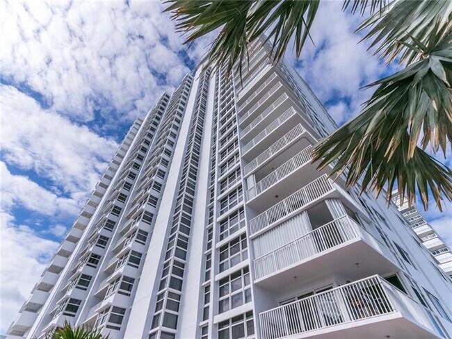 Foto del edificio - 1370 S Ocean Blvd