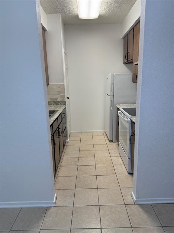 Building Photo - 10051 Westpark Dr