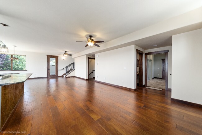 Building Photo - 4601 E Potlatch Hill Rd