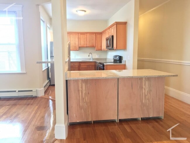 Building Photo - Check out this listing I# bed in Allston JUNE 1ST MOVE IN!!