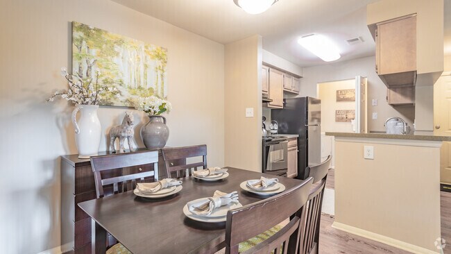 2HAB,2BA,-934SF The Preakness - Steeplechase Apartments