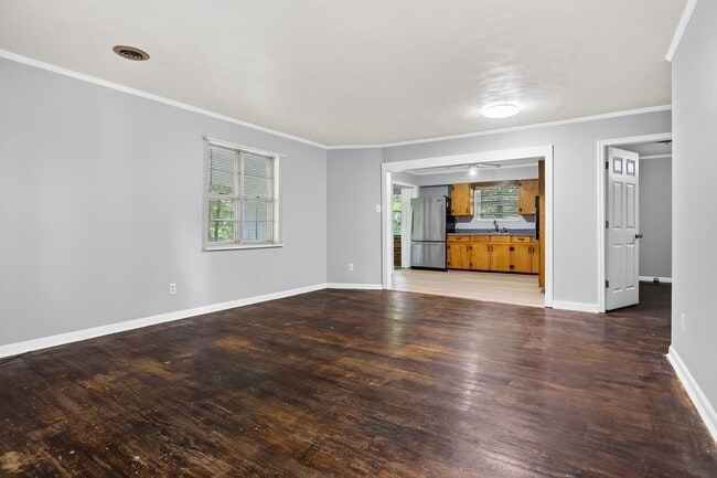 Building Photo - 3705 Crestview Pl