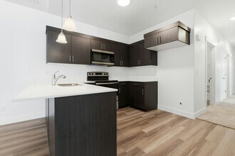 Building Photo - 882 Coulsen Dr