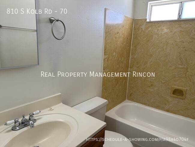 Building Photo - 810 S Kolb Rd