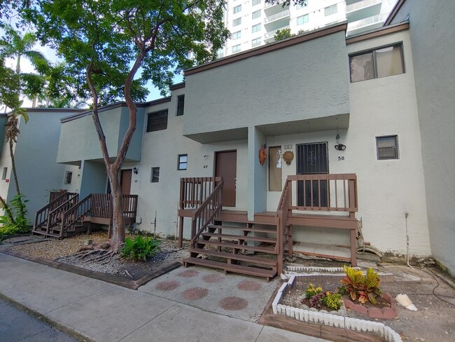 Foto del edificio - 1901 NW S River Dr