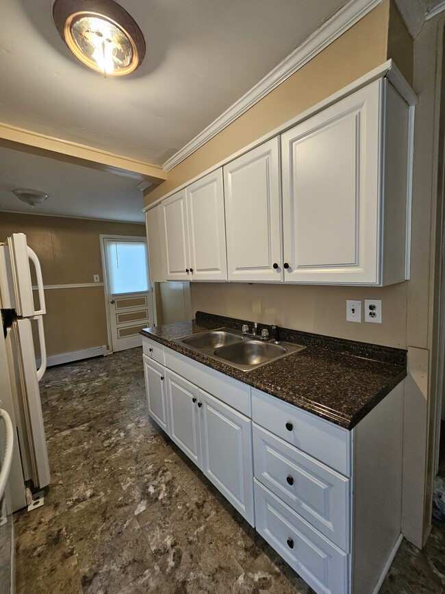 Kitchen - 206 Rathbun St