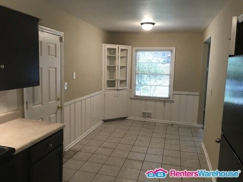 Building Photo - New Listing!!!  Cozy Atlanta Home 3/2 $895!!!