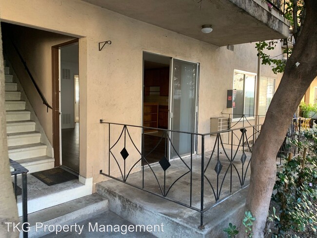 Foto del edificio - 1677 N Lake Ave