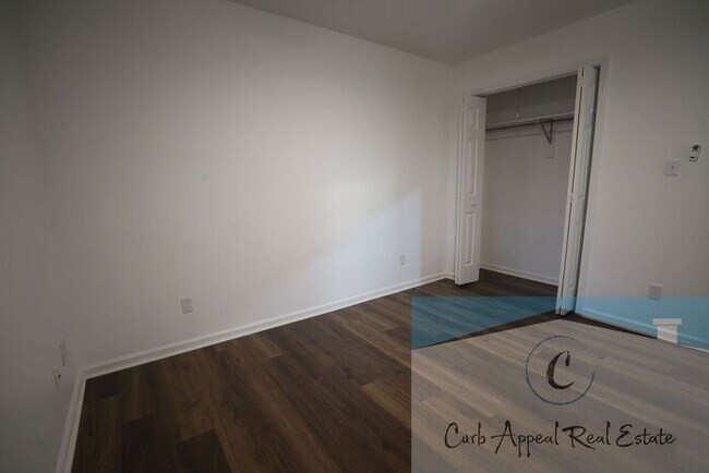 Foto del edificio - Beautiful 2 bed 1 bath house - Bono!