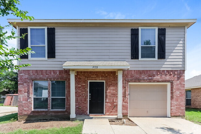 Building Photo - 9715 Checota Dr
