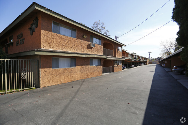 Building Photo - Casa Del Rey Apartments