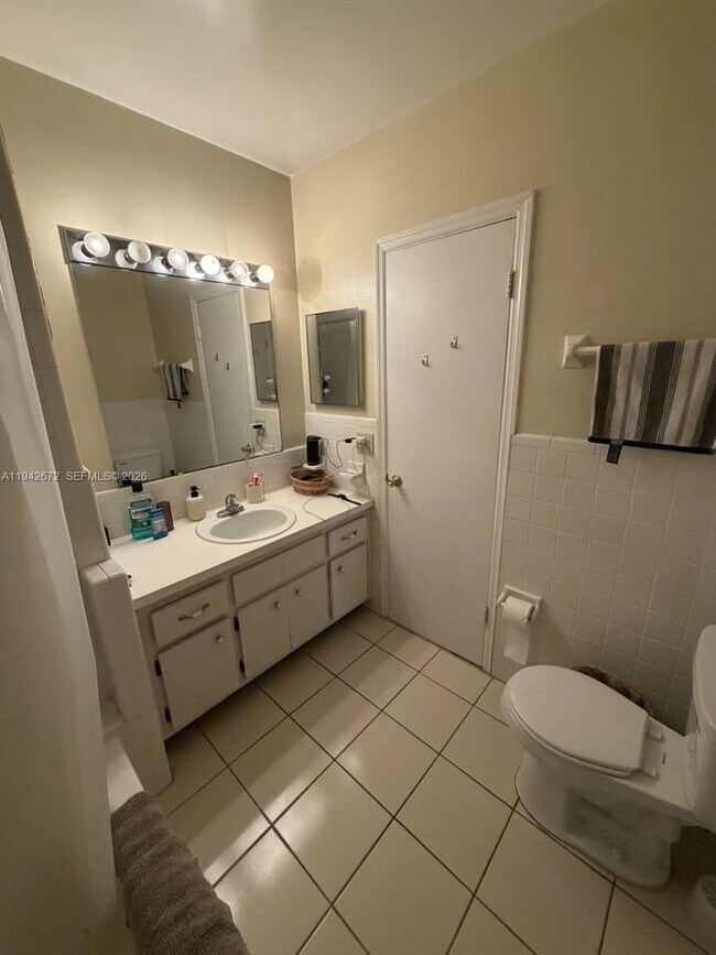 Foto del edificio - 2424 SE 17th St