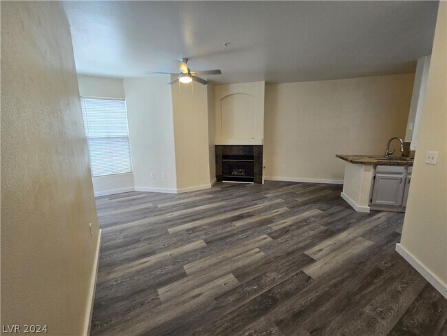 Building Photo - 7173 S Durango Dr