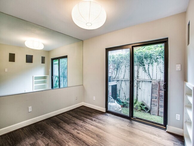 Foto del edificio - 1300 Fairview St