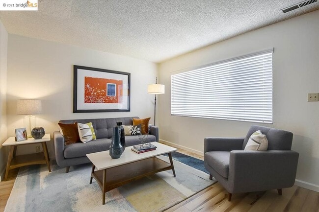 Building Photo - 4150 Ravenwood Pl