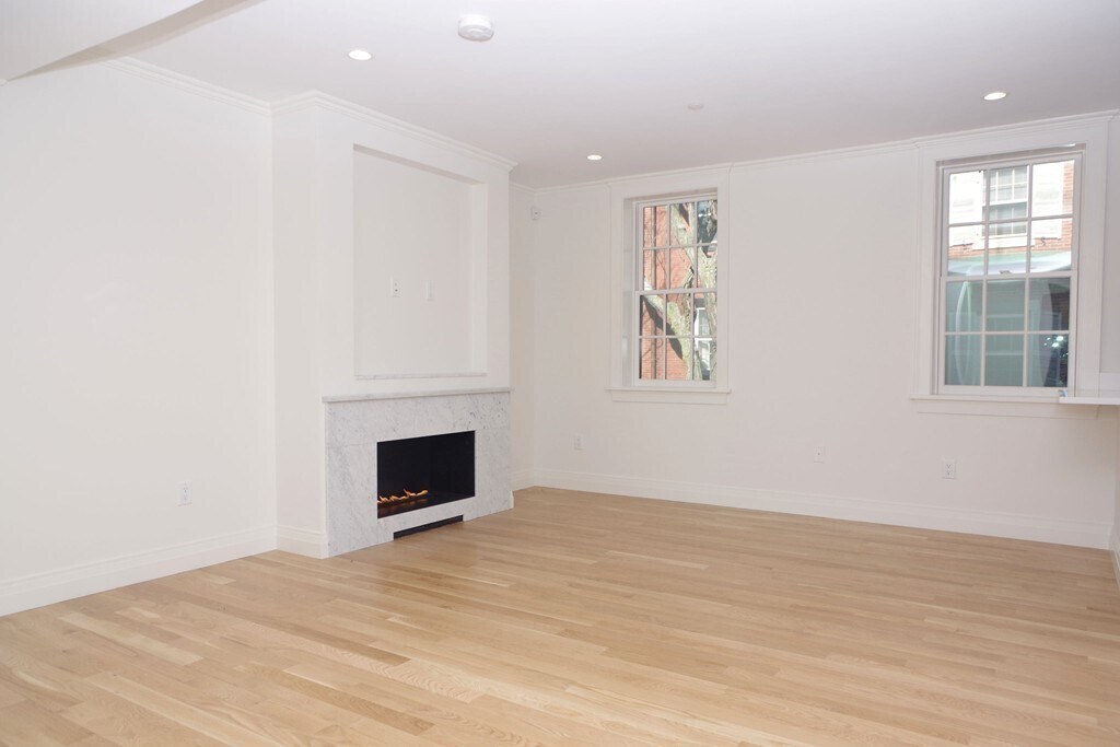 Primary Photo - 11A Melrose St