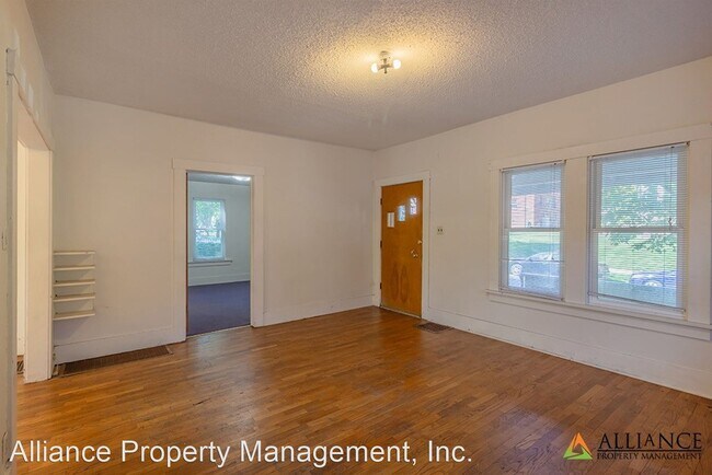 Building Photo - 4 br, 2 bath House - 512 Denison Ave 512 D...