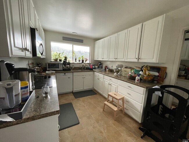 Building Photo - 200 Eden Roc Dr