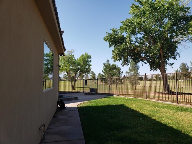 Building Photo - 1220 Yucca Cir