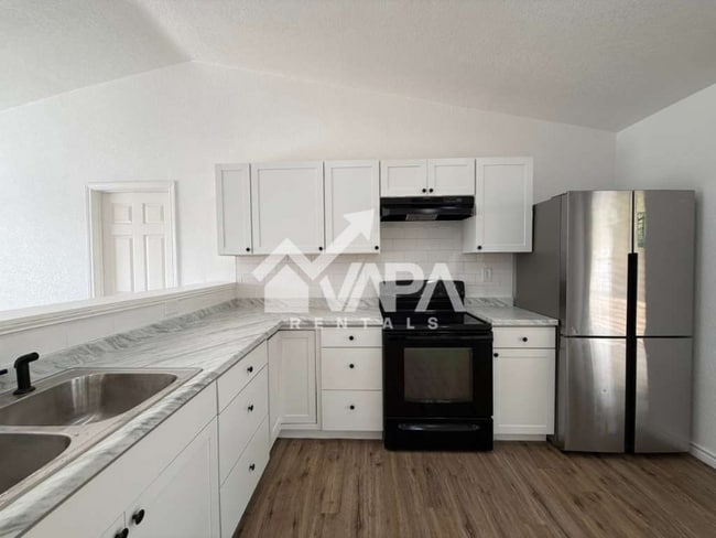 Building Photo - 5535 Indian Desert St