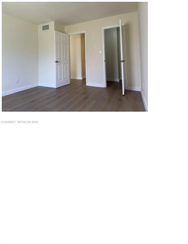 Foto del edificio - 8701 SW 141st St