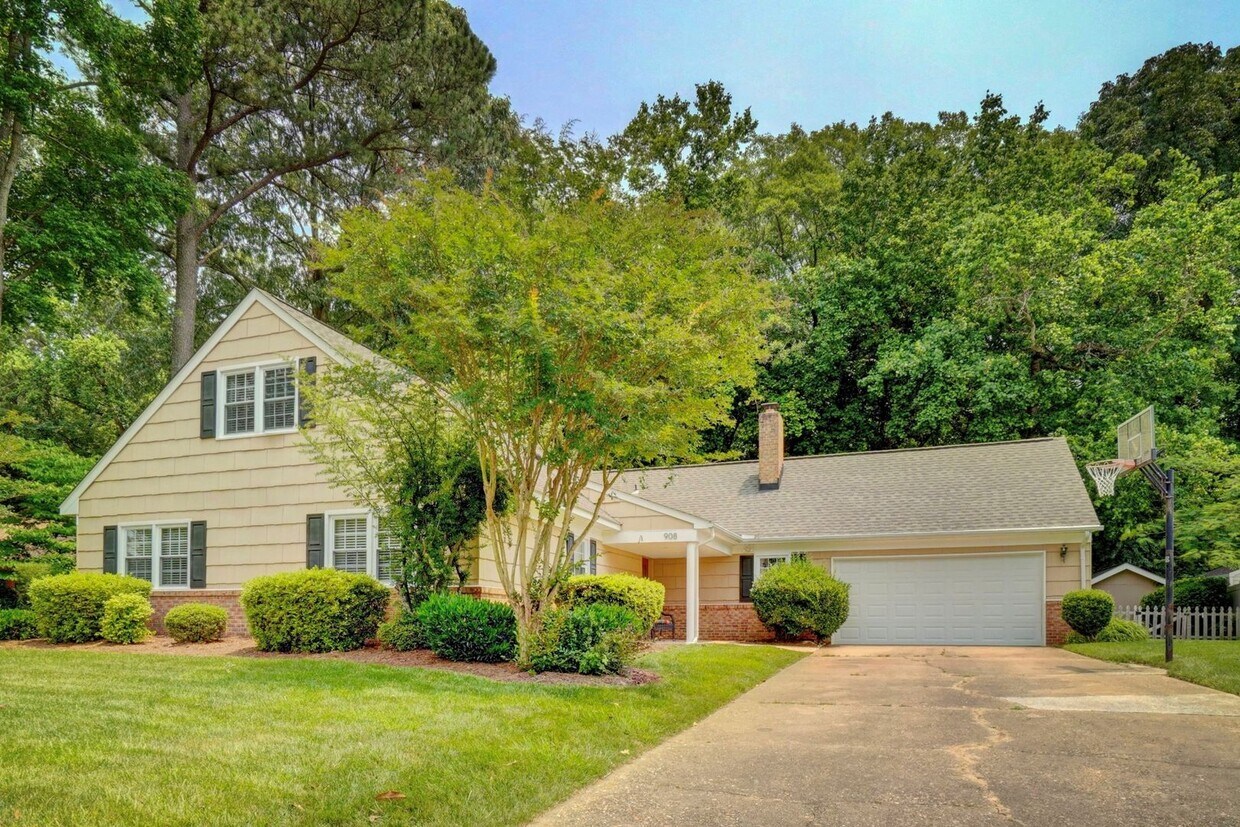 908 Duke of Suffolk Dr, Virginia Beach, VA 23454 House Rental in