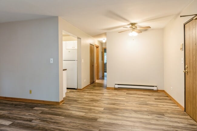 Building Photo - 435 Berkshire Dr