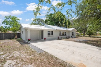 Building Photo - 693 Orange Blossom Dr