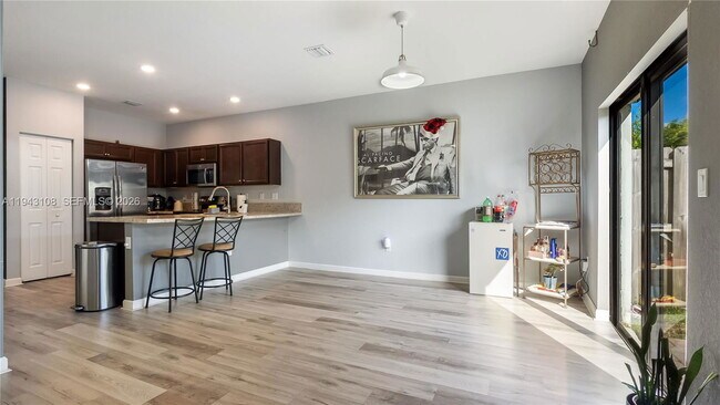 Foto del edificio - 140 SE 34th Terrace