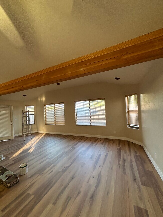 Foto del edificio - 1925 N Ashland